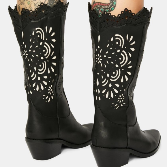 👣WIDOW🐇 Lasercut Cowboy Boots follow the rabbit footwear - Picture 3 of 16